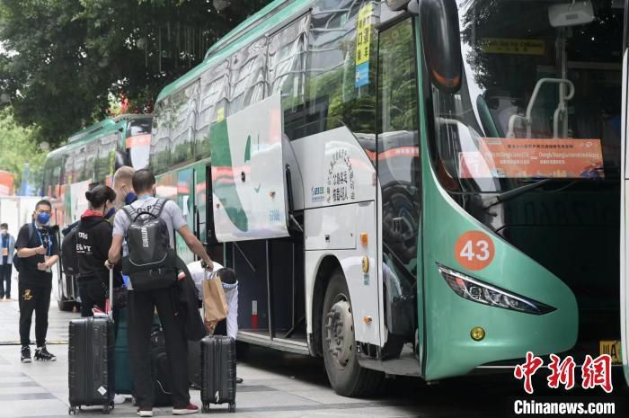 赫塔费主席安赫尔-托雷斯日前在接受采访时表示，希望能够留下格林伍德。